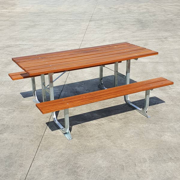 Standard Picnic Table Spotted Gum, Gal Frame
