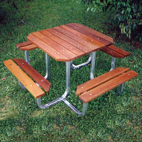 Square timber table setting
