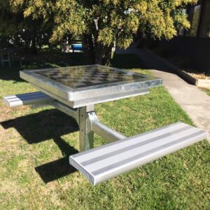 Heavy Duty Ches Table with Aluminium Benches