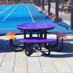 8 seat satellite picnic setting with recycled plastic jelly bean seats