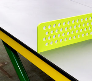 Powdercoated tennis table
