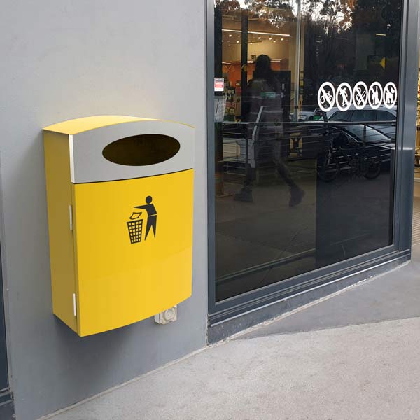 Wall mounted Bin with internal Liner