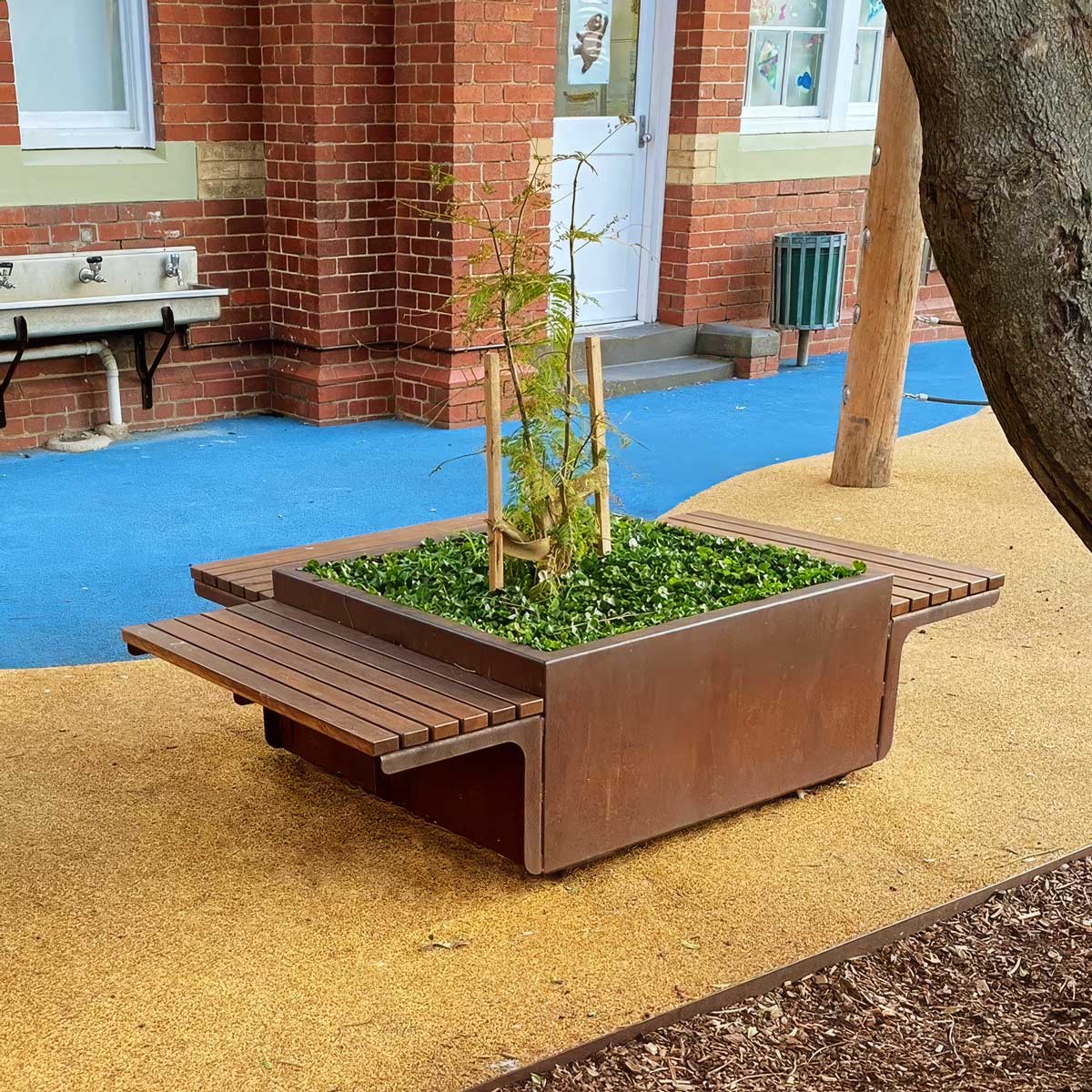 Hamilton Large Planter with seats