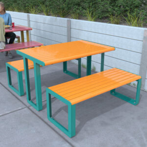 4 Seater Picnic Table Setting - Saphire Coast