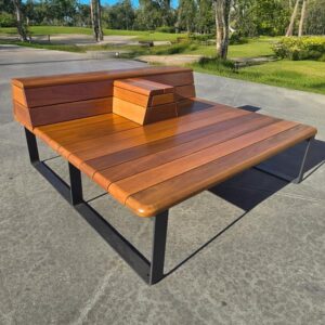 Public Chaise/Platform Bench
